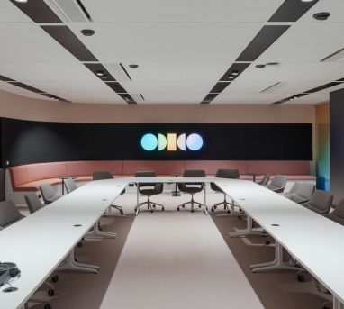 Bekijk onze LED verlichting in het Odido/T-Mobile hoofdkantoor Kantoorverlichting Odido/T-Mobile