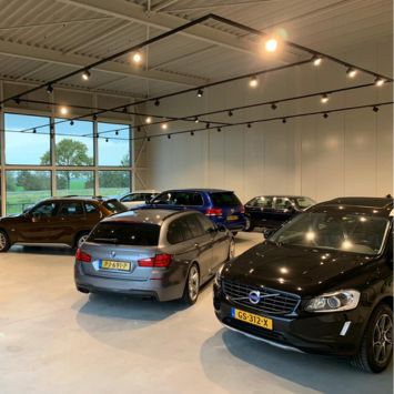 Bekijk onze LED verlichting voor autoshowrooms Verlichting voor autoshowrooms Mercer