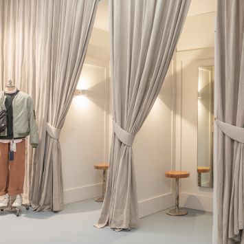 Bekijk onze LED verlichting voor paskamers Paskamerverlichting