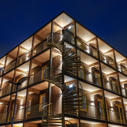 Bekijk onze LED verlichting in het Houten Hotel in Almere Hotelverlichting Houten Hotel Almere